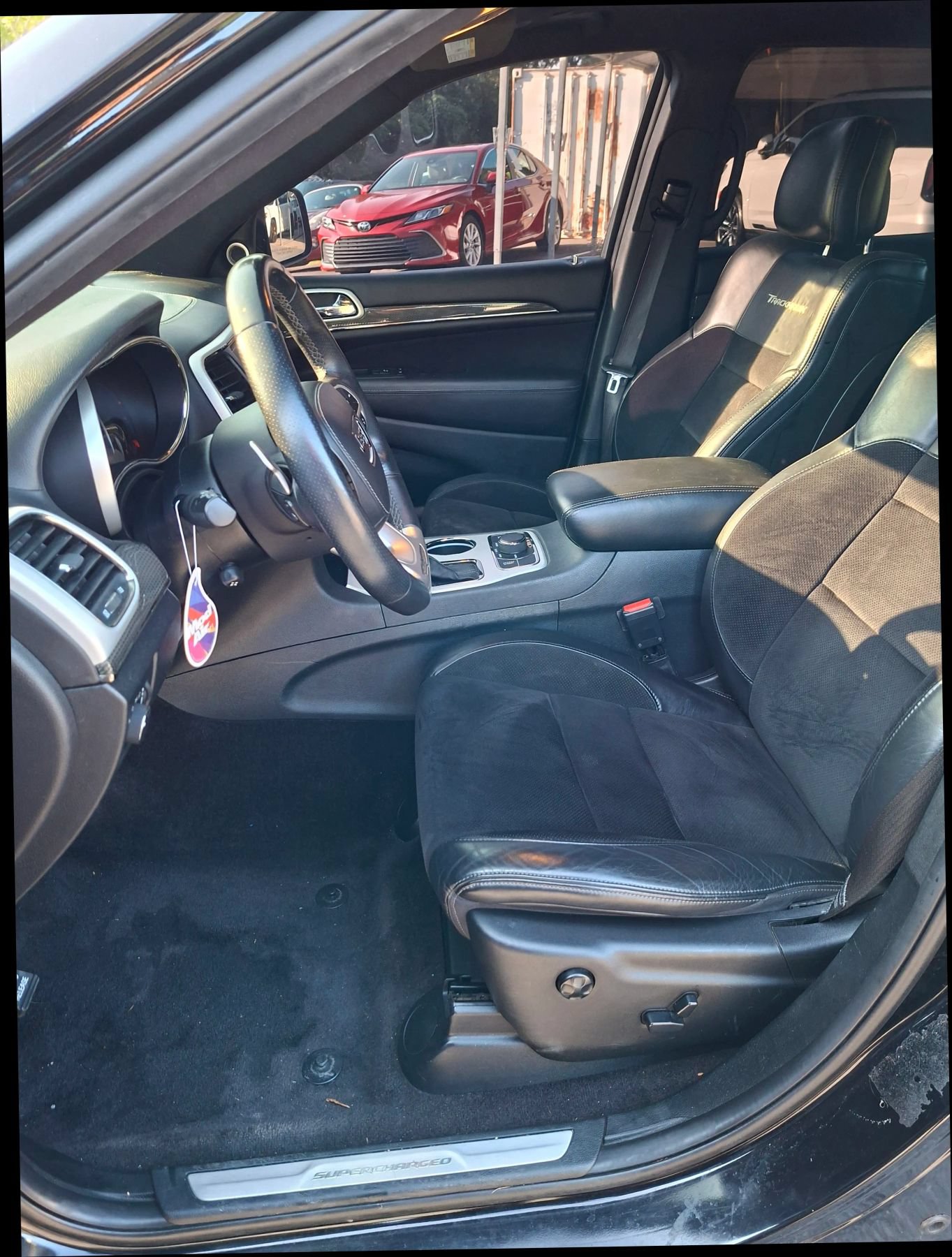 Used 2018 Jeep Grand Cherokee Trackhawk AWD/4WD image 7