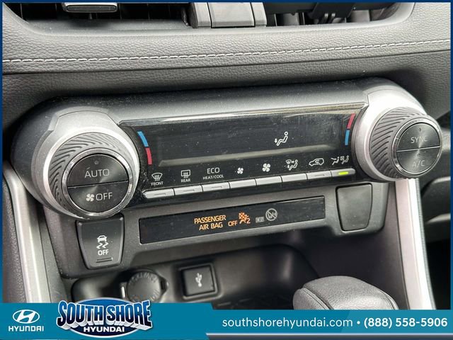 Used 2021 Toyota RAV4 LE image 30