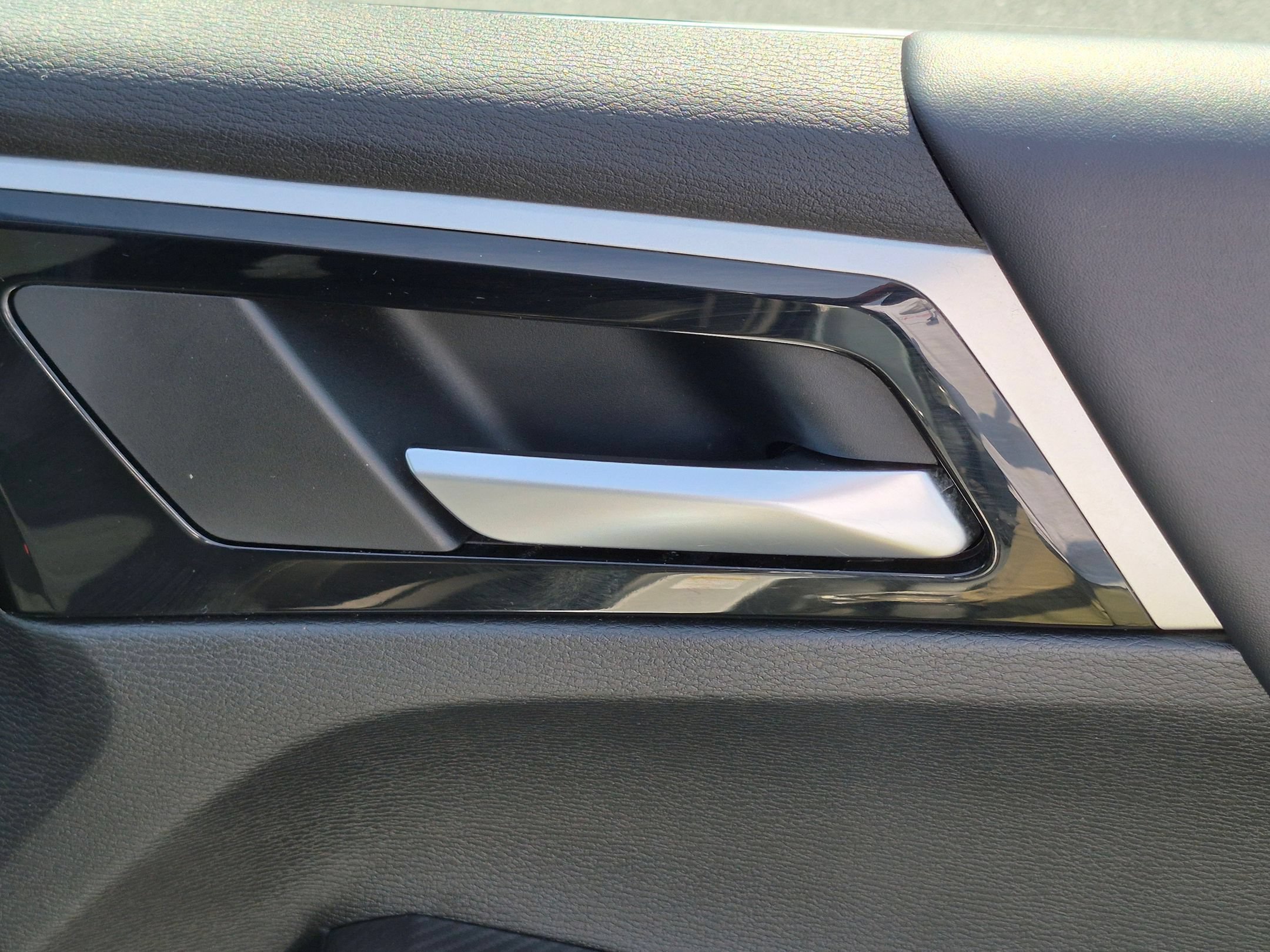 Used 2025 Mitsubishi Outlander AWD image 36