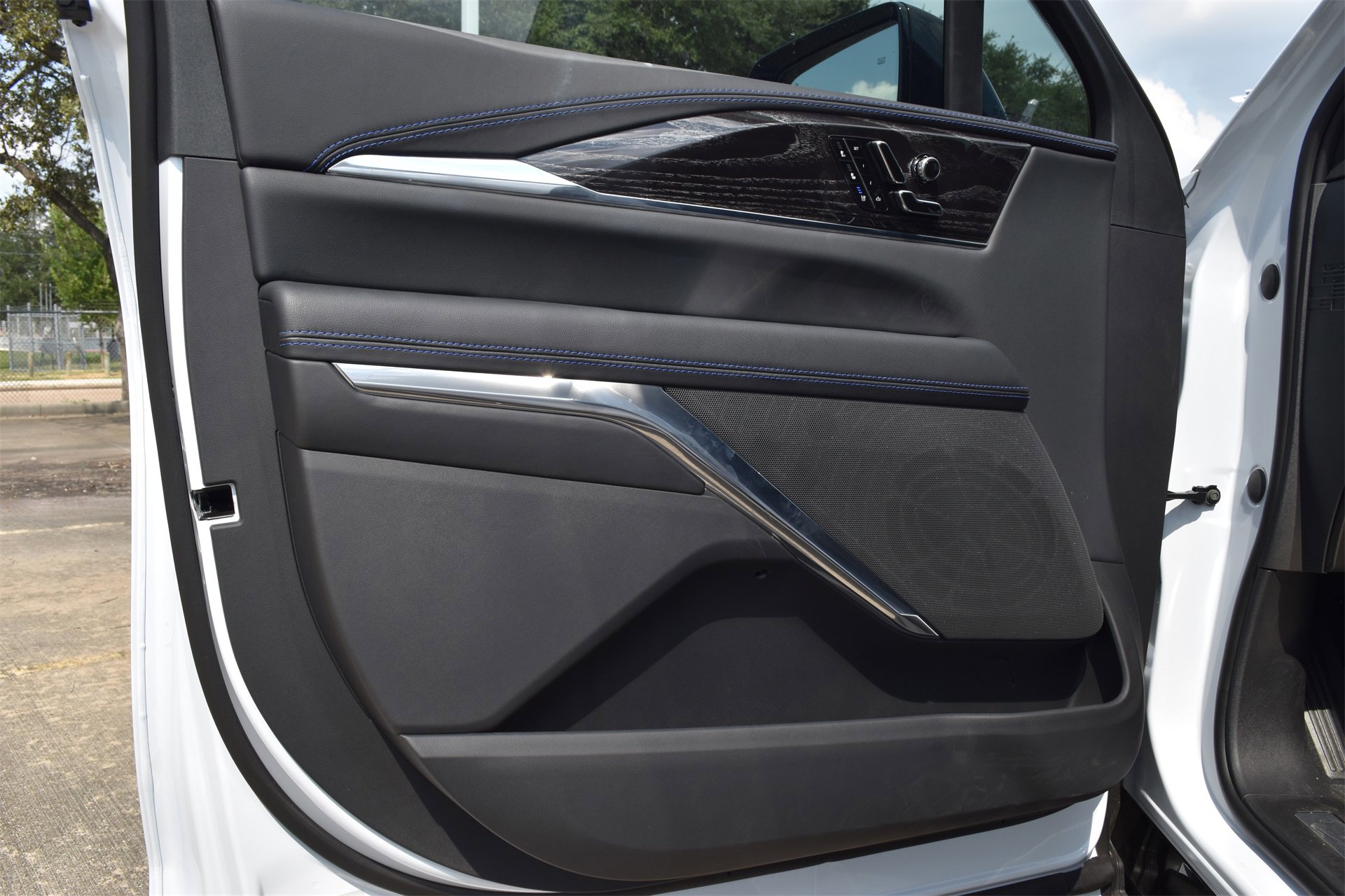 New 2026 Cadillac Escalade IQ Sport 1 w/ LPO, Floor Liner Package image 19