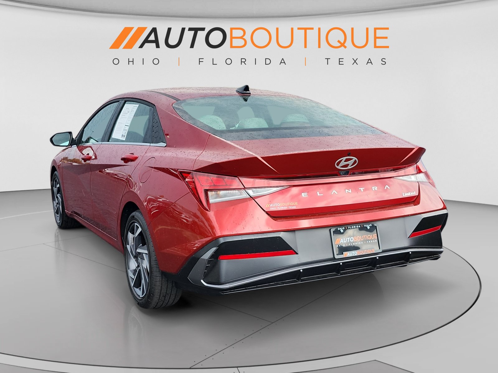 Used 2026 Hyundai Elantra Limited FWD image 3