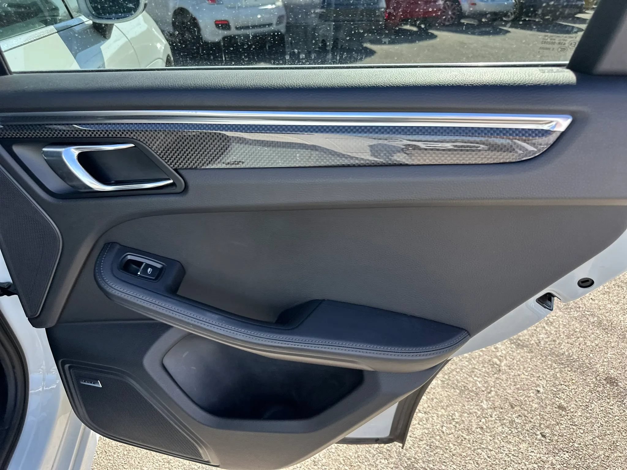Used 2015 Porsche Macan Turbo AWD/4WD image 22