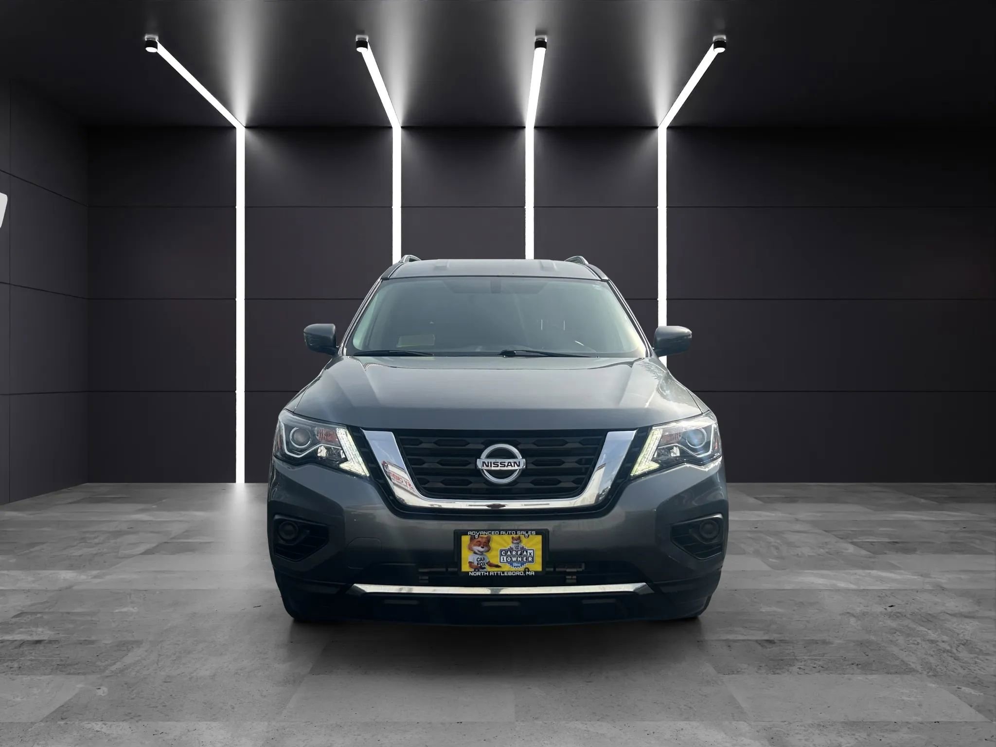 Used 2020 Nissan Pathfinder S image 2