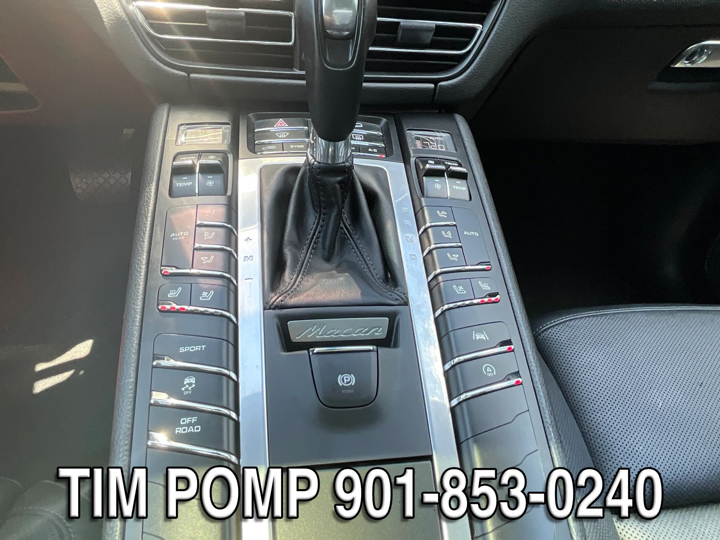 Used 2020 Porsche Macan w/ Premium Package Plus AWD/4WD image 23