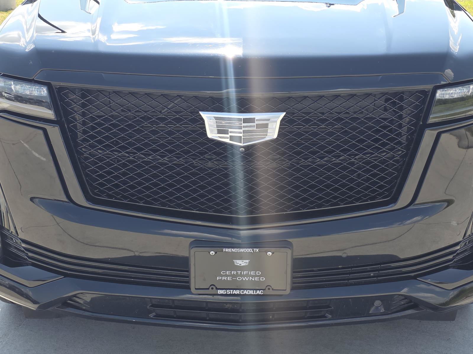 Used 2023 Cadillac Escalade ESV Sport Platinum w/ LPO, ONYX Package AWD/4WD image 8