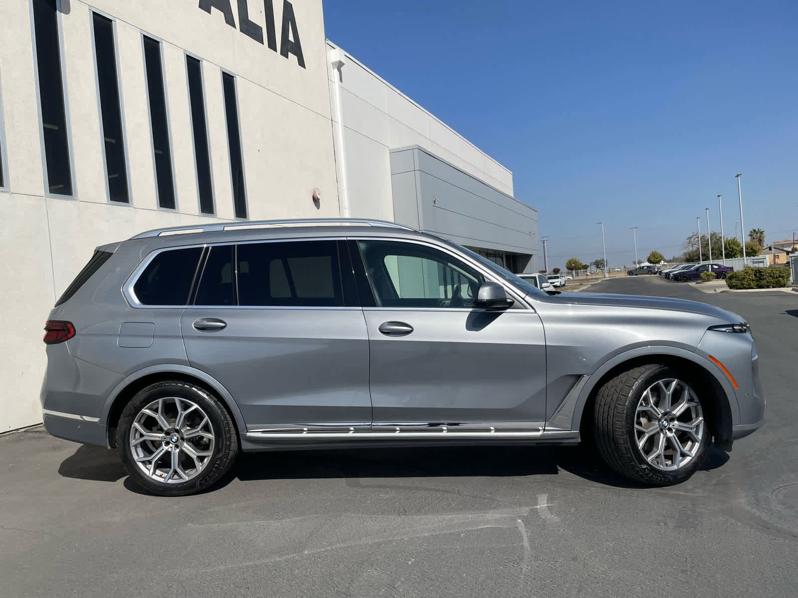 Used 2024 BMW X7 xDrive40i image 6