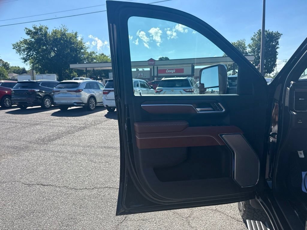 New 2026 GMC Sierra 2500 Denali Ultimate AWD/4WD image 15