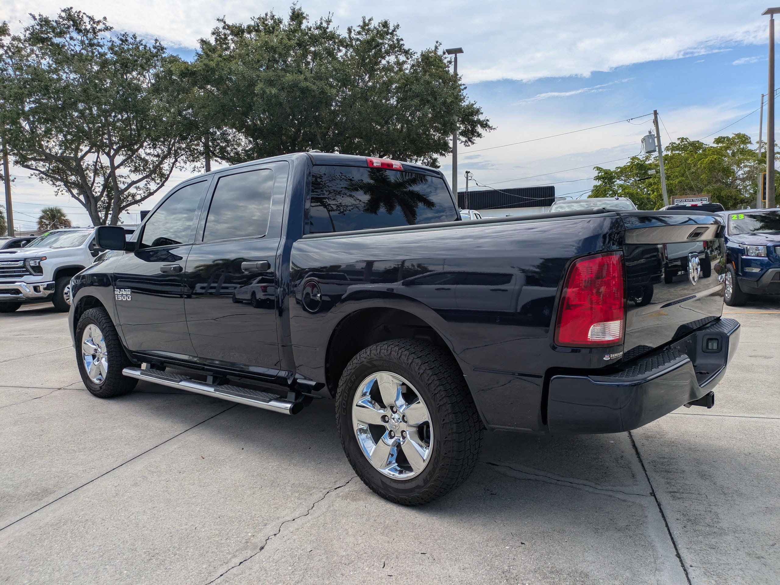 Used 2018 RAM 1500 Express w/ Express Value Package AWD/4WD image 6