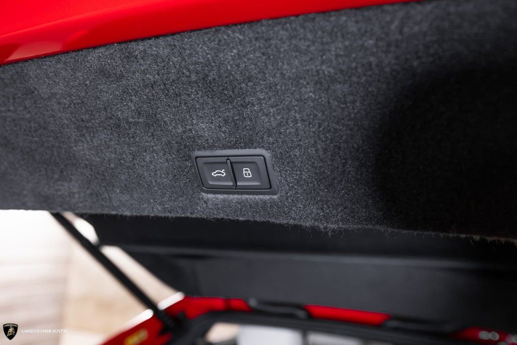 New 2025 Lamborghini Urus SE AWD/4WD image 13