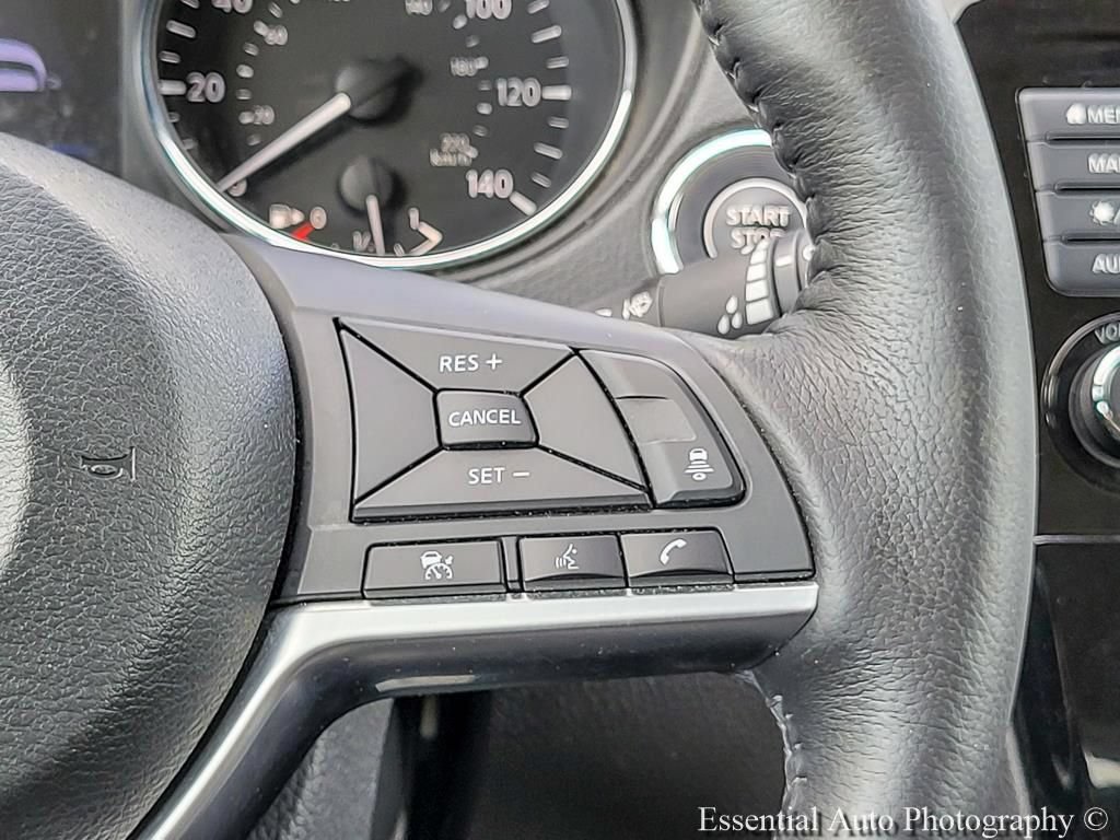 Used 2018 Nissan Rogue SL AWD/4WD image 16