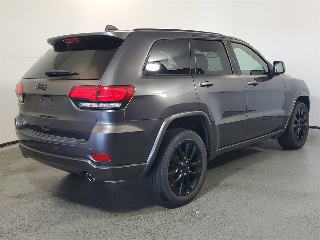 Used 2019 Jeep Grand Cherokee Altitude image 6
