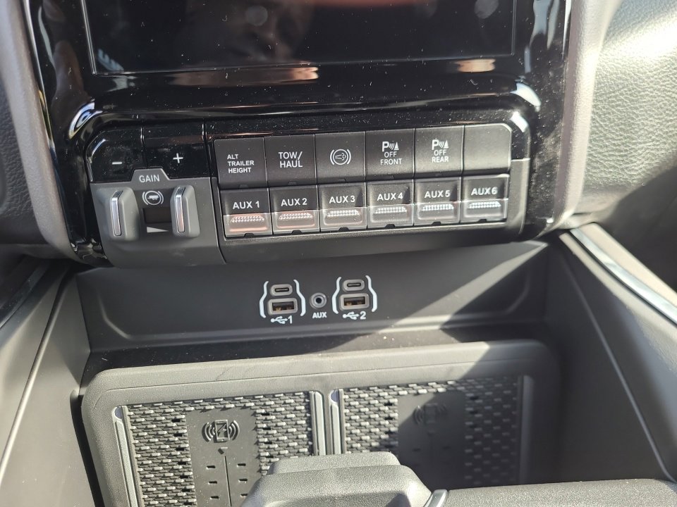 New 2026 RAM 2500 Laramie w/ Night Edition image 34