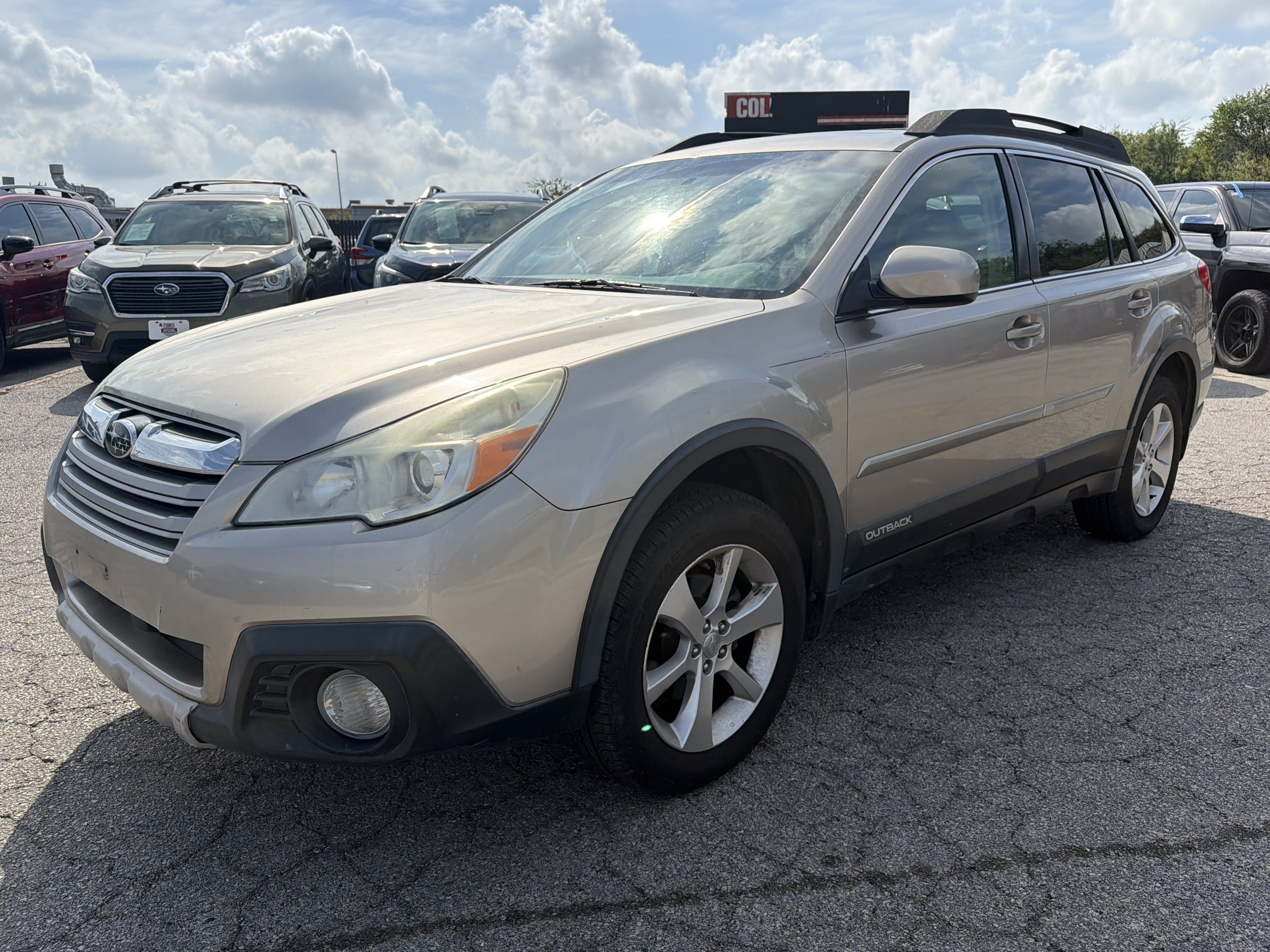 Used 2014 Subaru Outback 2.5i Limited w/ Moonroof Package AWD/4WD image 7