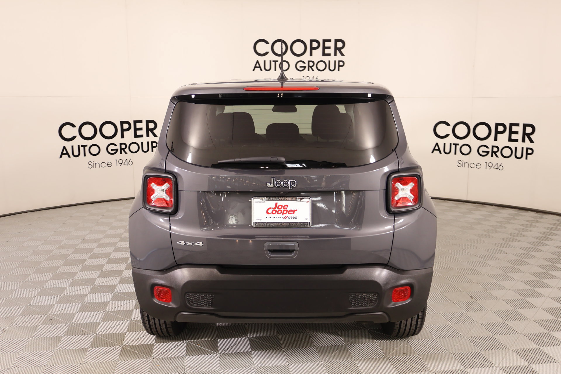 Used 2023 Jeep Renegade Latitude AWD/4WD image 21