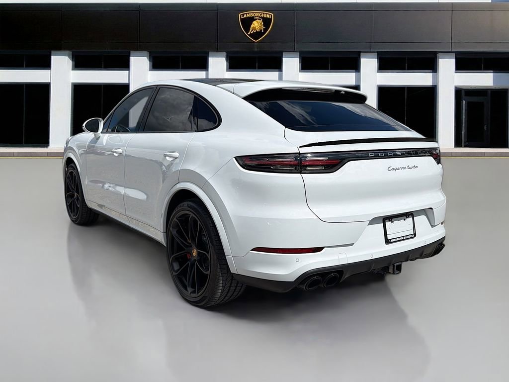 Used 2020 Porsche Cayenne Turbo image 3