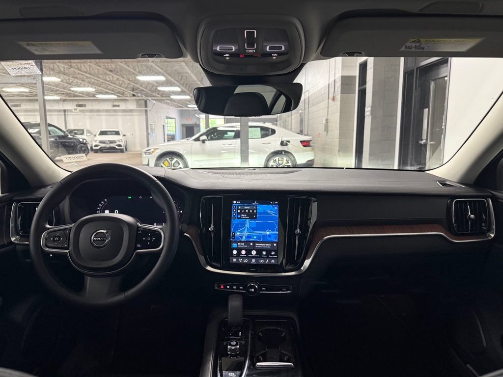 Used 2023 Volvo S60 T8 Ultimate AWD/4WD image 7