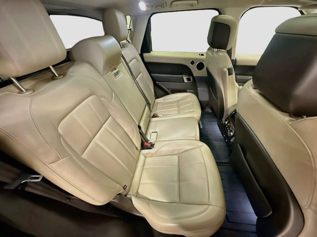 Used 2019 Land Rover Range Rover Sport HSE AWD/4WD image 28
