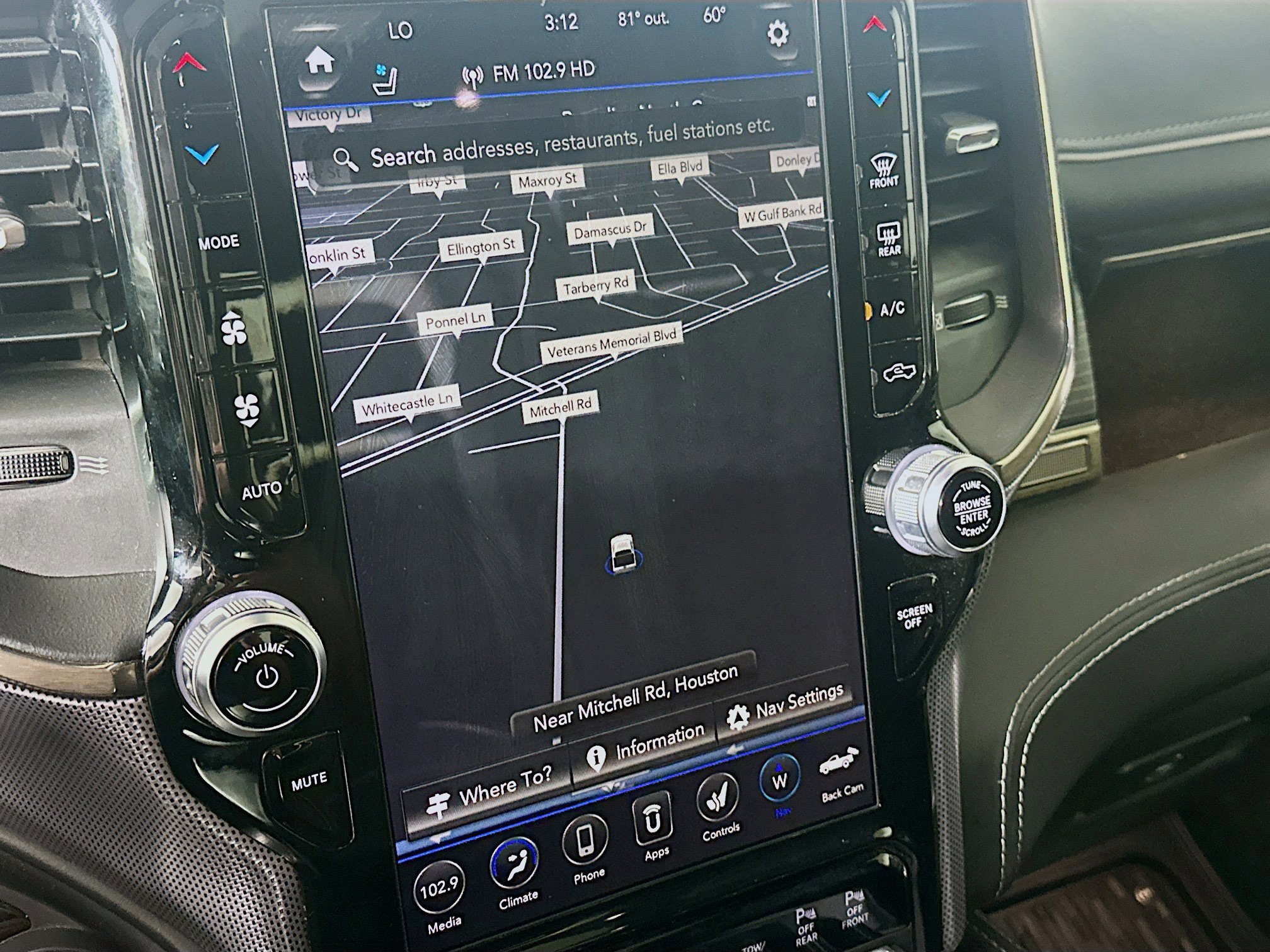 Used 2019 RAM 1500 Limited AWD/4WD image 22