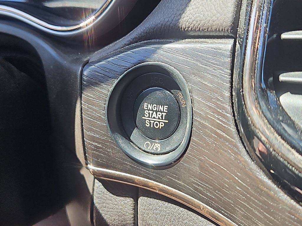 Used 2019 Jeep Grand Cherokee Summit w/ Platinum Series Group AWD/4WD image 29