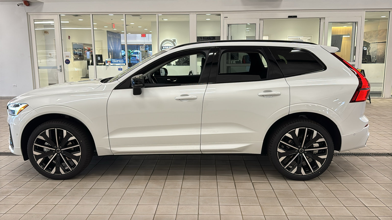 New 2026 Volvo XC60 B5 Ultra w/ Protection Package Premier AWD/4WD image 8