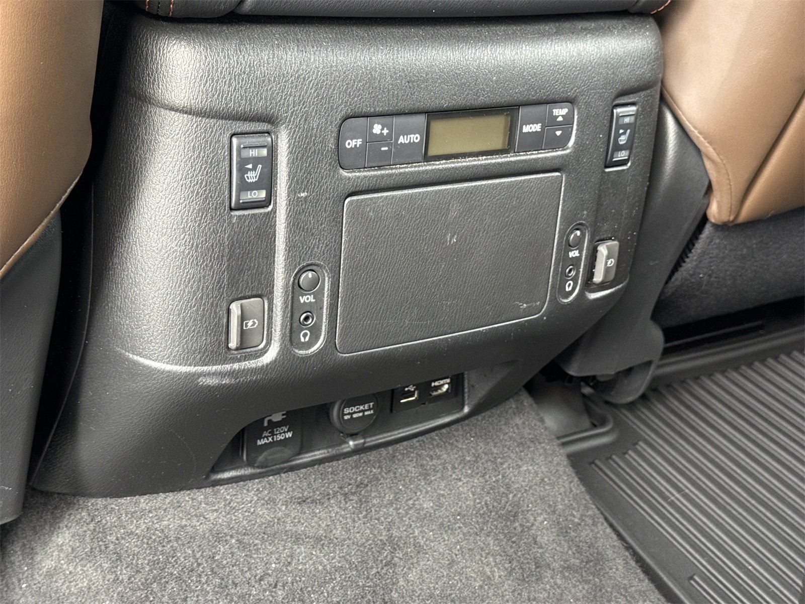 Used 2020 Nissan Armada Platinum w/ Platinum Reserve Package image 14