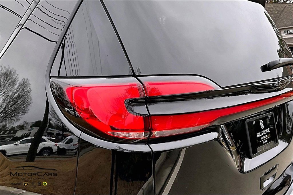 Used 2025 Chrysler Pacifica Select image 28