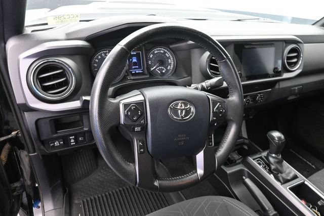 Used 2019 Toyota Tacoma TRD Sport w/ Technology Package AWD/4WD image 25
