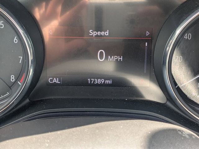 Used 2022 Buick Encore GX Select w/ Sport Touring Package image 30