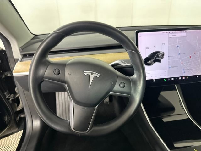 Used 2019 Tesla Model 3 Standard Range Plus image 14