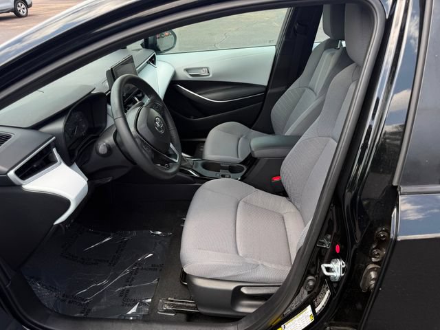 Used 2025 Toyota Corolla SE w/ Convenience Package FWD image 5
