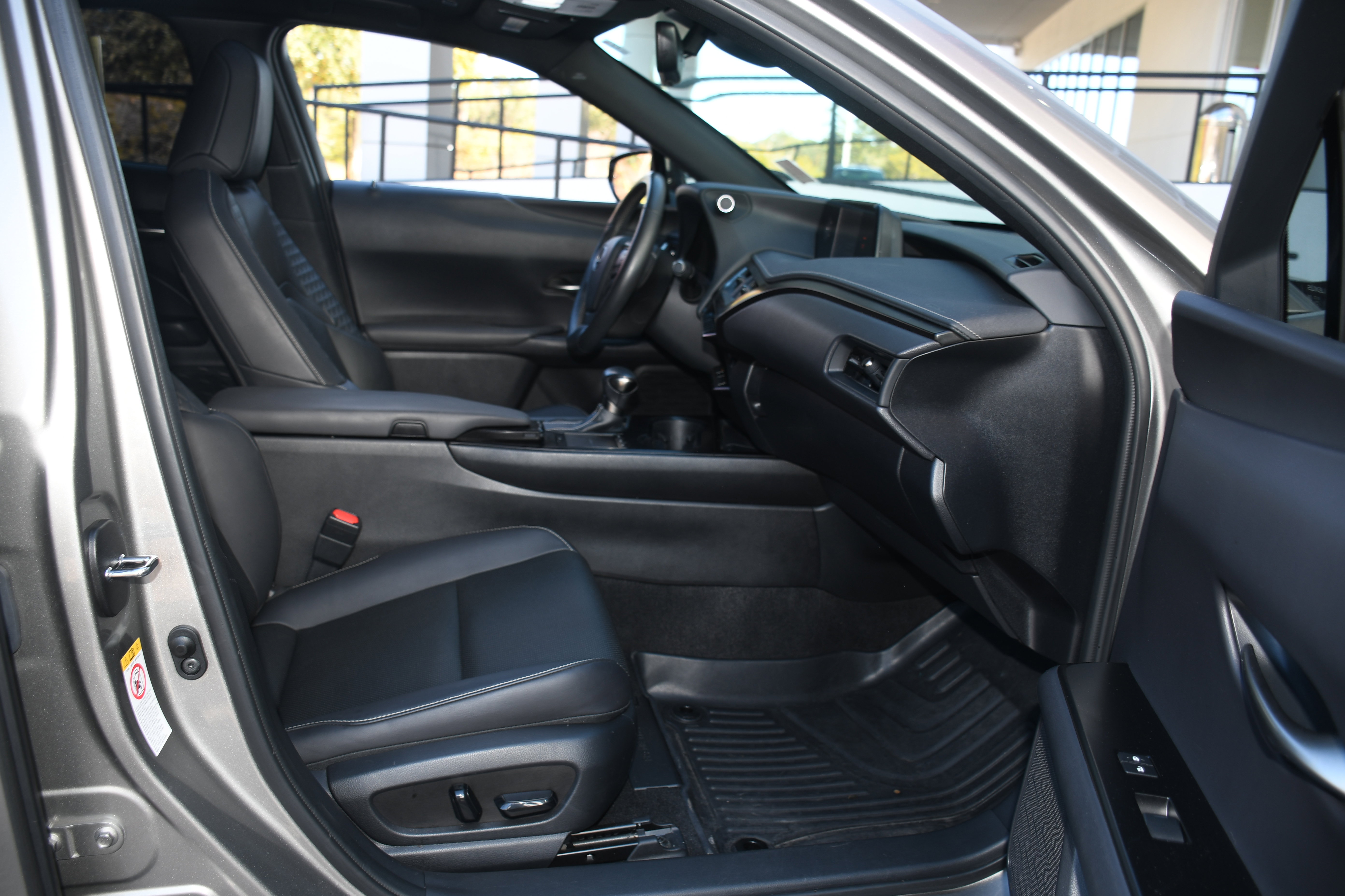 Used 2019 Lexus UX 200 F Sport w/ Premium Package image 21