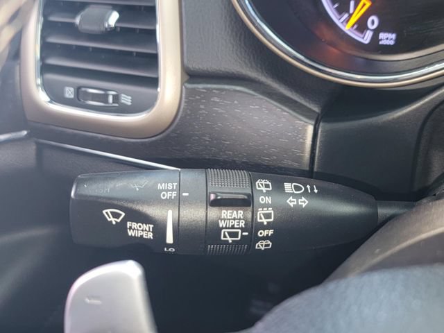 Used 2016 Jeep Grand Cherokee Limited AWD/4WD image 16