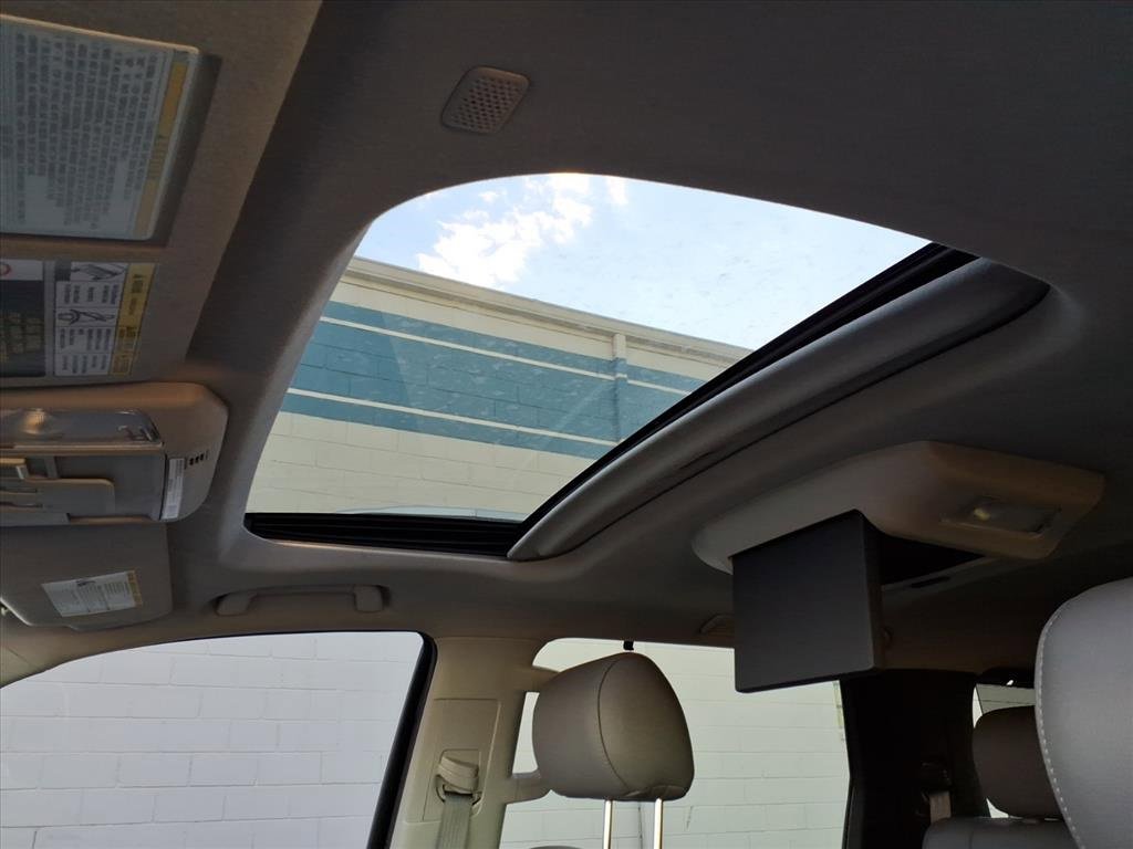 Used 2020 Toyota Sequoia Platinum image 11