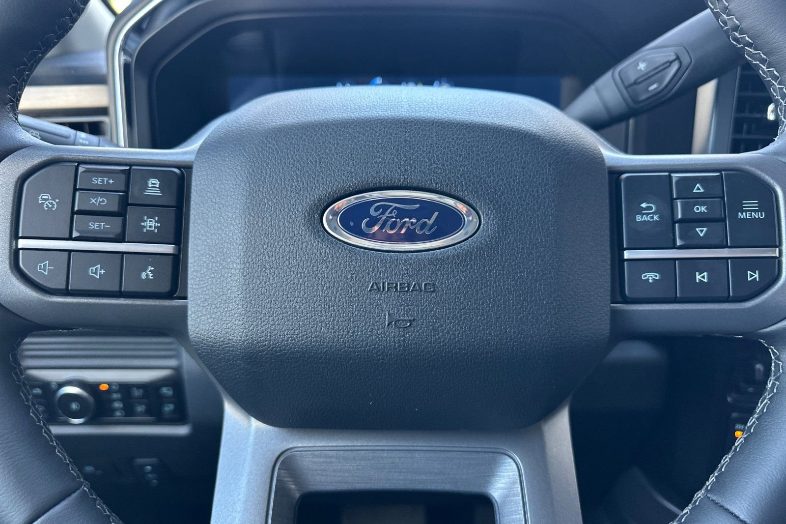 New 2026 Ford F250 Lariat w/ Black Appearance Package image 22