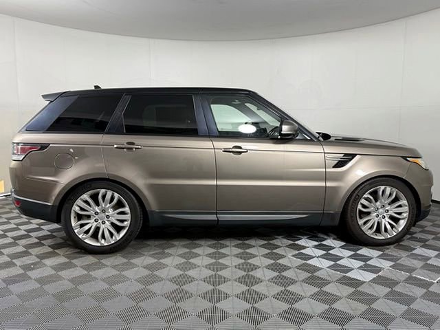 Used 2016 Land Rover Range Rover Sport SE image 9