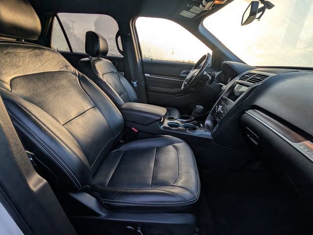 Used 2017 Ford Explorer Limited image 13