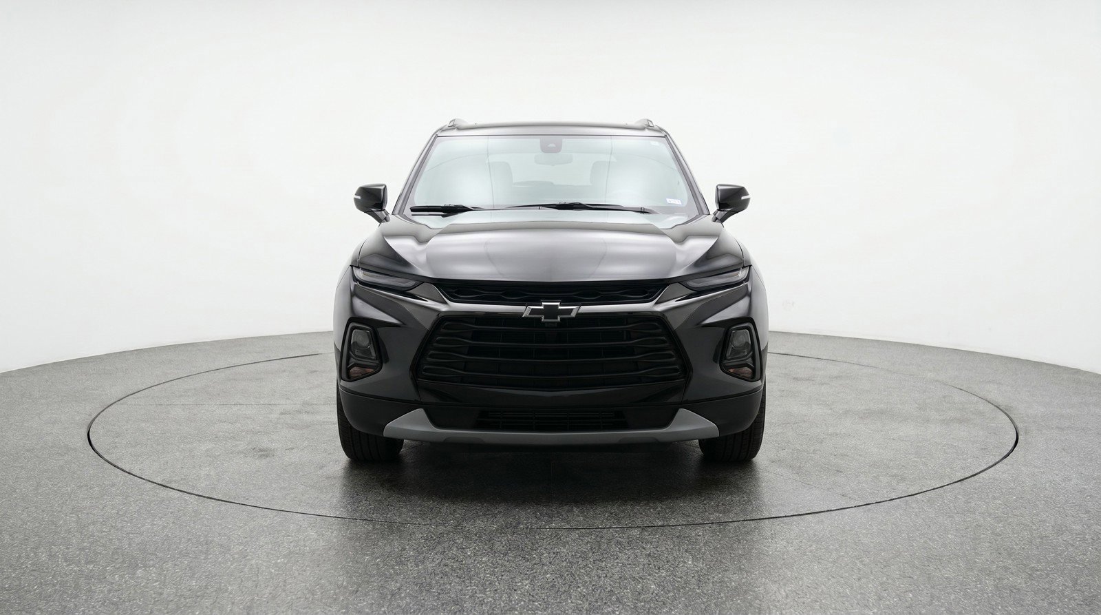 Used 2025 Chevrolet Blazer LT FWD image 2