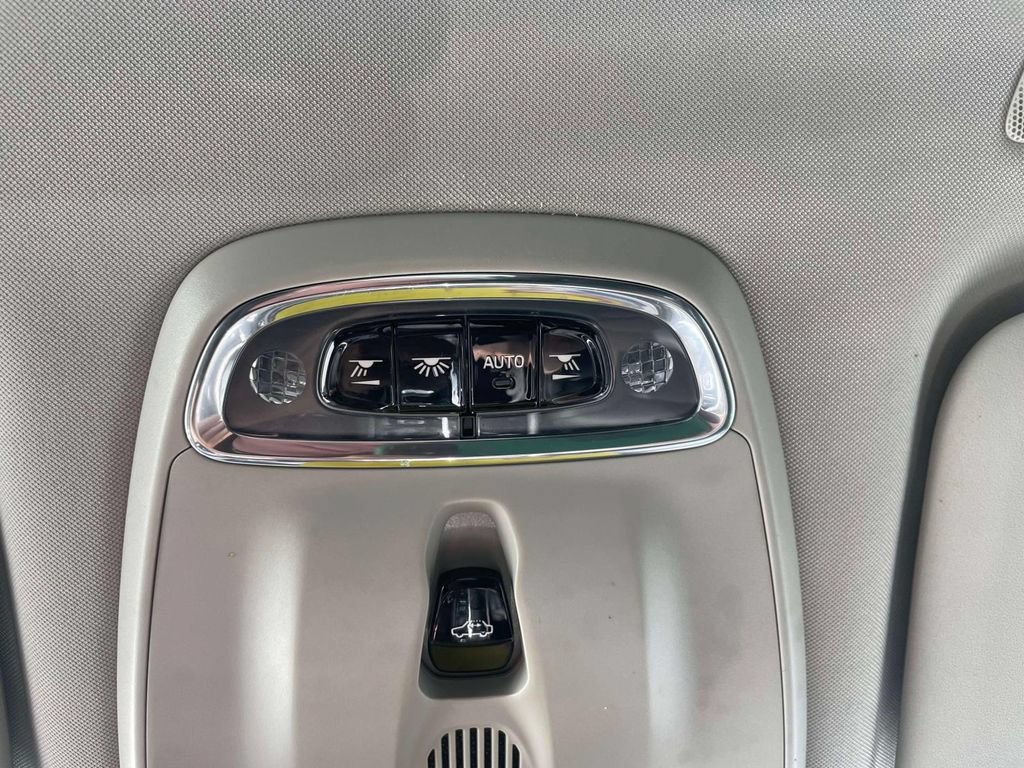 Used 2019 Volvo XC60 T5 Momentum w/ Multimedia Package AWD/4WD image 31