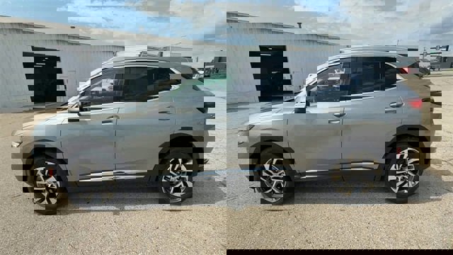 Used 2023 Buick Envision Essence image 36