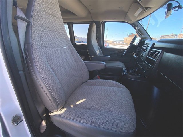Used 2023 GMC Savana 2500 LS w/ Driver Convenience Package image 24