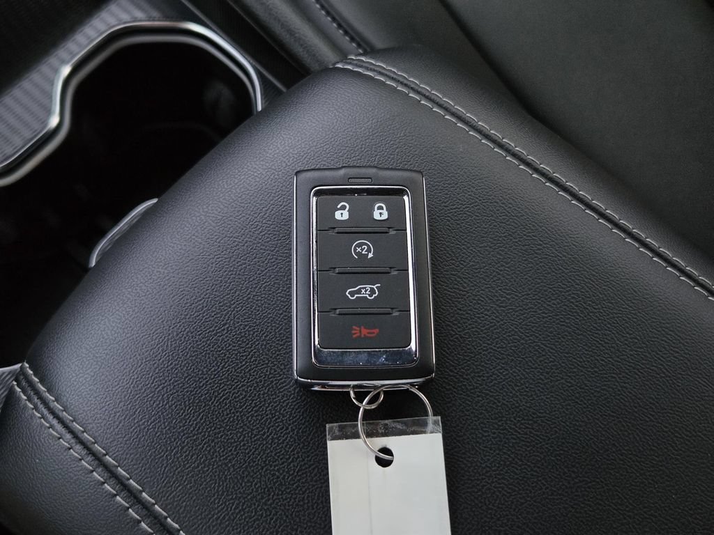 Used 2024 Jeep Grand Cherokee L Limited w/ Black Appearance Package RWD image 37
