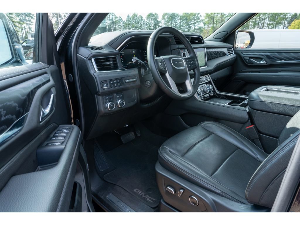 Used 2024 GMC Yukon Denali image 10