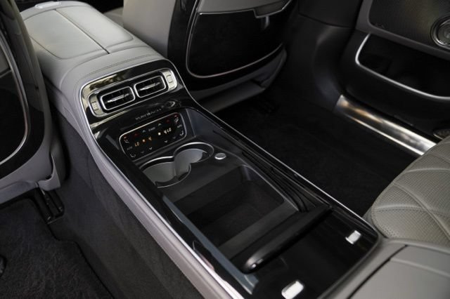 Used 2021 Mercedes-Benz Maybach S 580 4MATIC image 45
