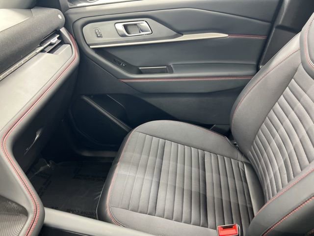 Used 2025 Ford Explorer ST-Line w/ Premium Package image 22