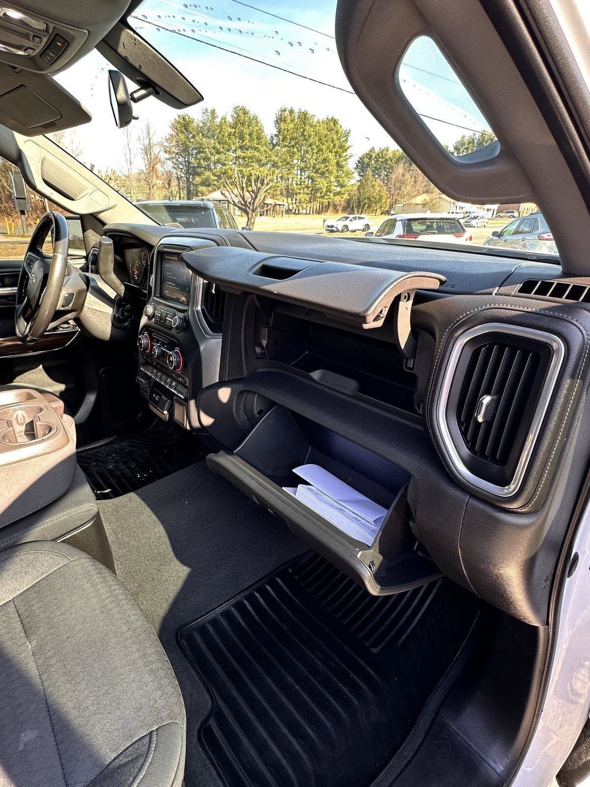 Used 2021 Chevrolet Silverado 1500 LT image 13