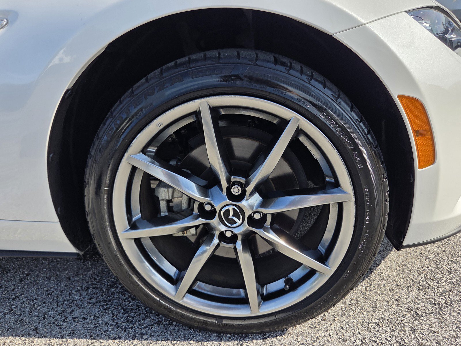 Used 2023 MAZDA MX-5 Miata Grand Touring RWD image 9