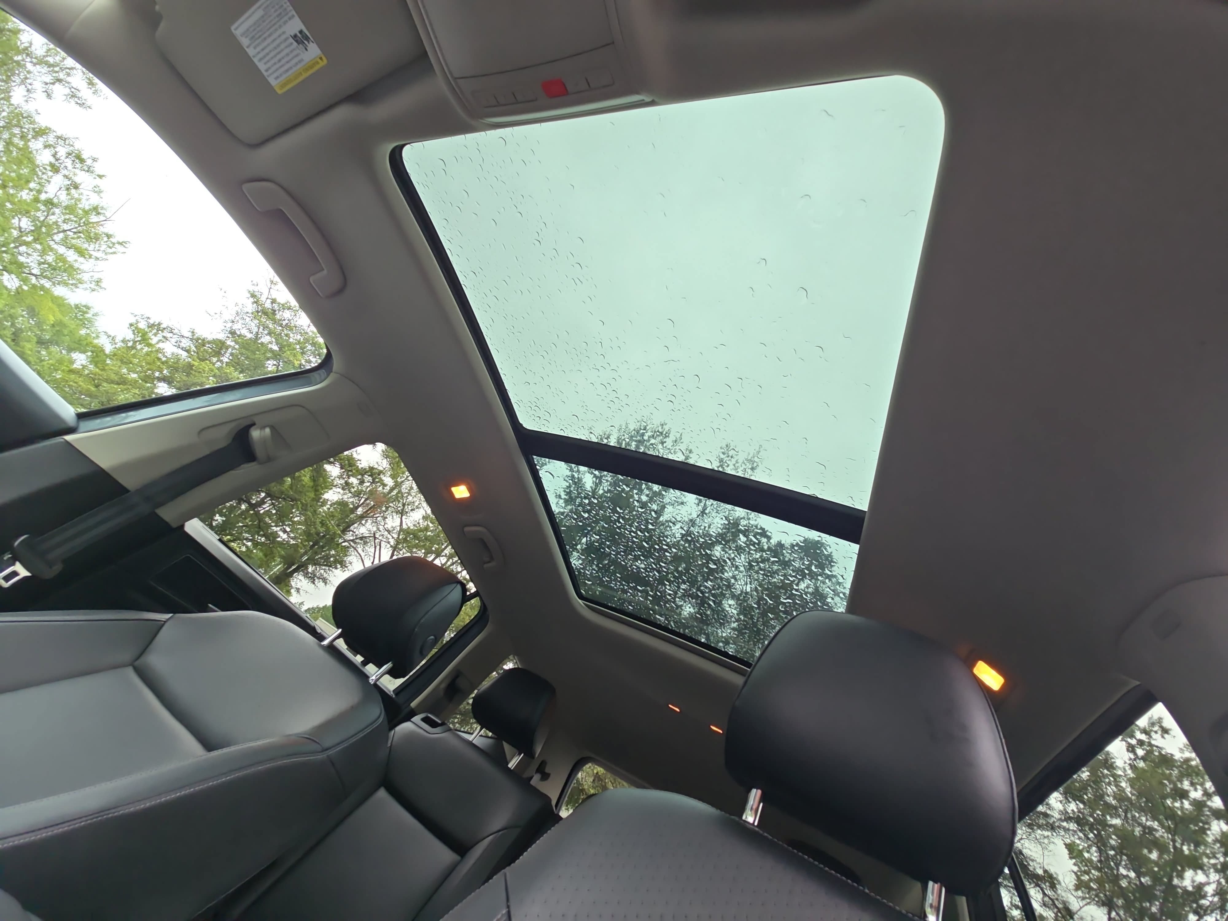Used 2019 Volkswagen Atlas SE FWD image 31