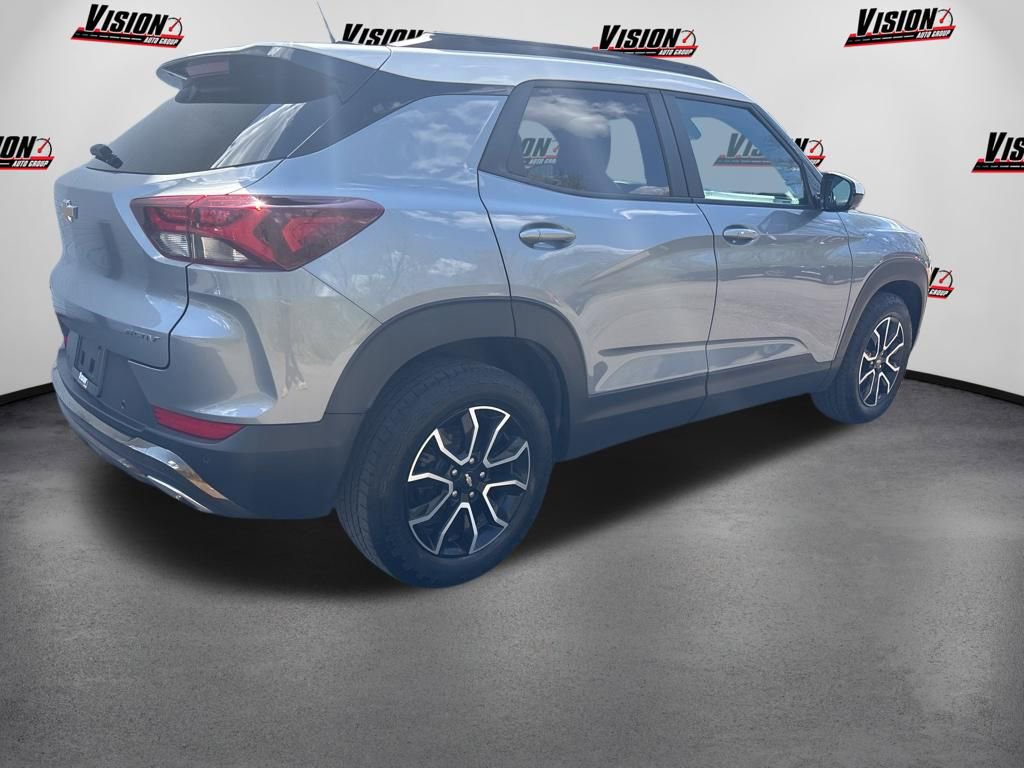 Used 2023 Chevrolet TrailBlazer ACTIV w/ Sun and Liftgate Package FWD image 5