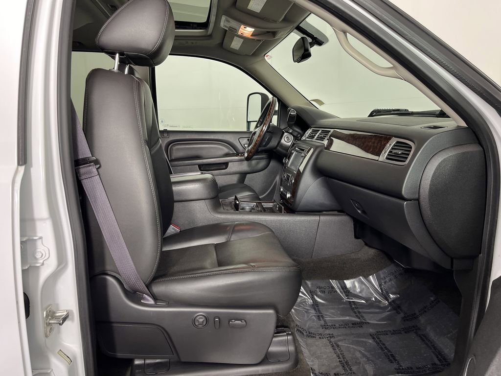 Used 2013 GMC Sierra 3500 Denali image 16