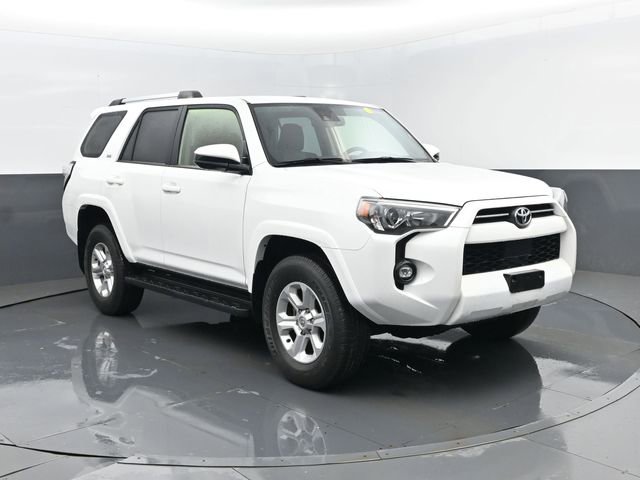 Used 2024 Toyota 4Runner SR5 image 3